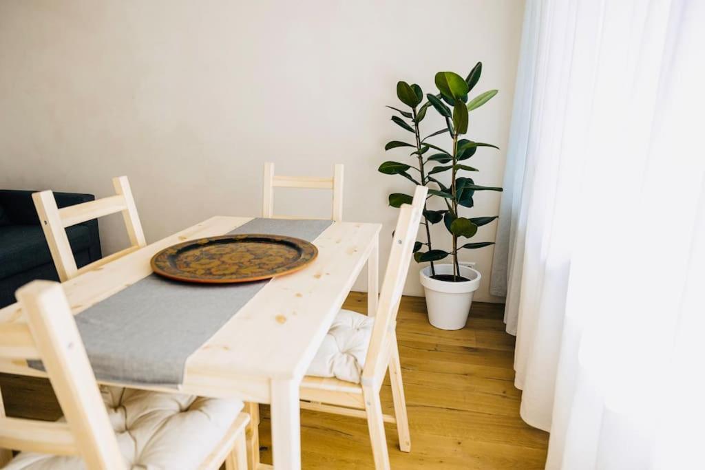 Ferienwohnung Wohlfuehloase In Perfekter Lage Stuttgart Exterior foto